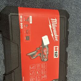 Værktøjs auktion NYT, Milwaukke, GEO FENNEL, BOSCH, DEWALT, ARBEJDSLAMPER MM.