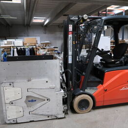 Fyns Hvidevare Levering ApS *Del 1 - Varebiler IVECO - Sækkevogne - Pappressere m.m.*