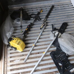 & Green Project ApS *Køretøjer - Trailere - Værktøj - Varelager - Fjernvarmerør m.m.*