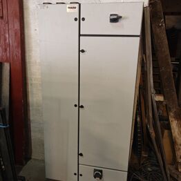 Biler, Maskiner, Materialer (MOMSFRI)