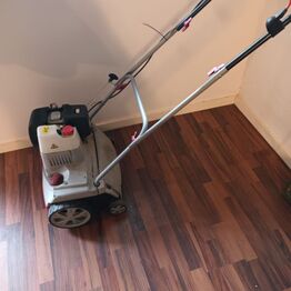 Havemaskiner, værktøj og påhængsmotorer (Momsfri)