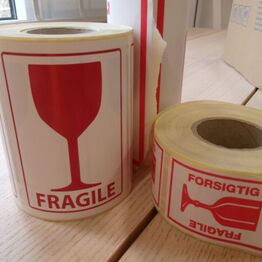 ** LYNAUKTION** Byggematrialer og kontormøbler m.m.