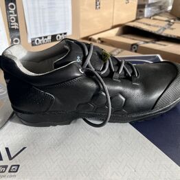 Orloff *Del 7 - Arbejdssko fra NEW BALANCE, MONITOR, GRISPORT m.v.*