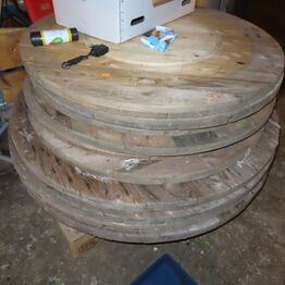 MONTANA, Skabe og overskud fra værksted/lager