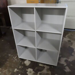 MONTANA, Skabe og overskud fra værksted/lager