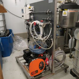 Aquaporin A/S *Del 5 -  Laboratorieudstyr - Gaffeltruck - Slitter Rewinder - Lagerinventar m.m.*