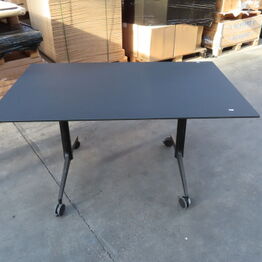 Paustian ApS Del 1 - *Stole - Borde - Skuffekasetter - HAY - EAMES - M.V.* - Hou