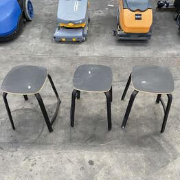 Paustian ApS Del 1 - *Stole - Borde - Skuffekasetter - HAY - EAMES - M.V.* - Hou