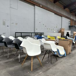 Paustian ApS Del 6 - *Stole - Borde - Lamper - HAY - VITRA - M.V.* - Hou