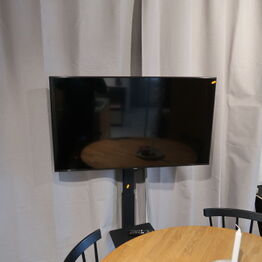 Form Plus+ ApS* Snedkerkøkken, Hvidevare, Kontorinventar mv.