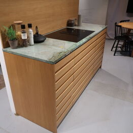 Form Plus+ ApS* Snedkerkøkken, Hvidevare, Kontorinventar mv.