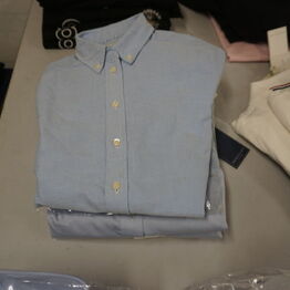 Lagrolet Collection ApS *Del 2 - Skjorter - Poloer - Trøjer - Bukser*