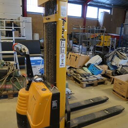 Stablere, værktøj, rullestilads m.m.