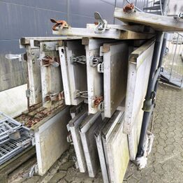 AMU Vest "Del 14" - Container, Belægningssten, kloarkrør mv.