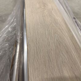 BYGGEMATERIALER, RESTGULVE, 2 SORTERINGS PANELER
