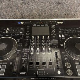 Oprydnings Auktion - SoundstoreXL