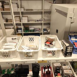 AMU Vest "Del 12" - Kunst og kontorartikler