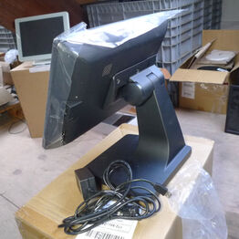 Prof. monitorer, lysskinner m/lamper, medieserver m.m.