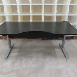 Møbler & Kontorinventar *Hasselager*