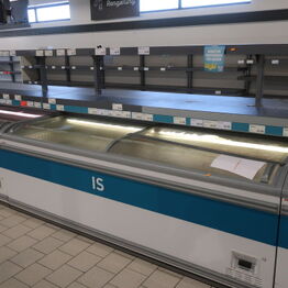 Overskud fra tidl. dagligvarebutik (ALDI) *Bakeoff ovne, køle/fryseenheder, salgsdisplays m.v.*