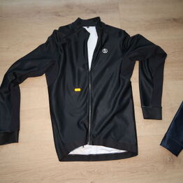 LYNAUKTION: Twelve Sixteen *Kontorinventar & Cykeltøj m.m.*