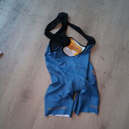 LYNAUKTION: Twelve Sixteen *Kontorinventar & Cykeltøj m.m.*