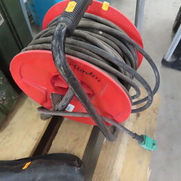 Overskud fra tømrerfirma, MAKITA, DEWALT mv.