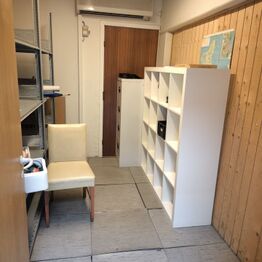 Demca ApS *Kontor *Butiksinventar *Lagerinventer* Truck * Stablere