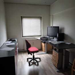 Demca ApS *Kontor *Butiksinventar *Lagerinventer* Truck * Stablere