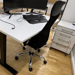 LYNAUKTION Kontor Inventar