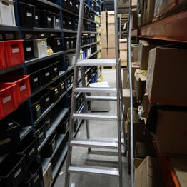 Vestsjællands Autodele ApS *Holbæk - Del 4 - Dæk - Varelager - Værktøj - Olie m.m.*