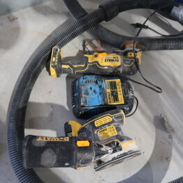 Level-Floor ApS *Del 1 - Værktøj & Varelager*