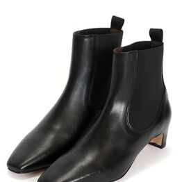 ByFlou.com ApS *Drejøvej Del 22 - Tøj, tasker, m.m.*