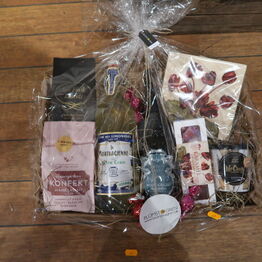 Blomst & Gren ApS *Del 2 - Gavekurve - Planter - Butiksinventar m.m.*