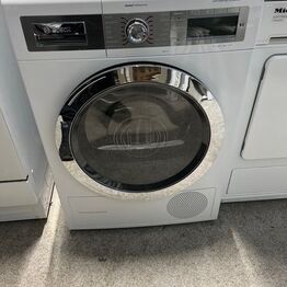 Overskud fra Hvid-El Vinkøleskabe og hvidevarer