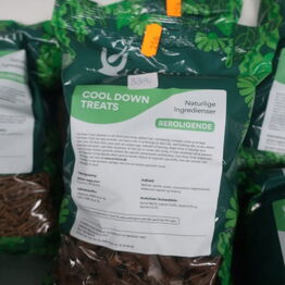 Petfood Trading Wholesale ApS *Udstyr, legetøj og fodder til hund, kat og hest*