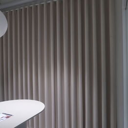 Level-Floor ApS *Del 2 - Showroom - Kontorinventar m.m.*