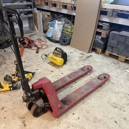 Mr. Builder under konkurs