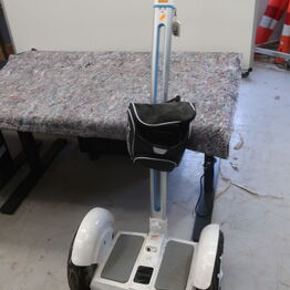 Returvarer fra netbutik *Køkkenudstyr, Elektronik & IT m.v.*