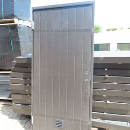 Byggematerialer, varepartier, hus og have mv.