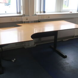 Thors Kaffe og Snack *Køretøjer, kontorinventar, kaffemaskine m.v.*