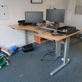 AG Automotive A/S *Brønderslev - Kontor- og lagerinventar* NYE DATOER