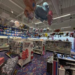 Partyland - PLDKRC ApS *Festtilbehør - Balloner - Ballonpumper m.m.*