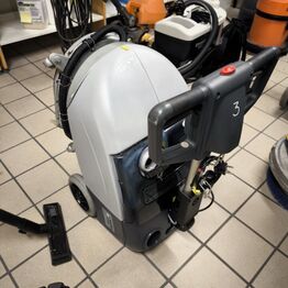 AMU Vest *Del 4 - Rengøringsmaskiner - Rengøringsartikler - Hjælpemidler*