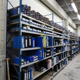 Vestsjællands Autodele ApS *Helsinge - Del 2 - Lagerinventar, løftevogne og trucks*