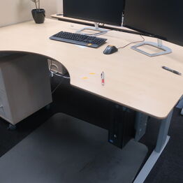 **LYNAUKTION** Arkitekttegnestuen Tauman ApS