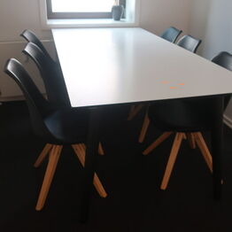 **LYNAUKTION** Arkitekttegnestuen Tauman ApS
