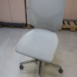 Paustian ApS Del 2 - møbler, lamper, stole, lagervogne, hylder m.m. - Sorø