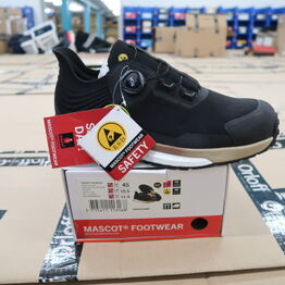 Orloff *Del 10 - Sikkerhedssko fra NEW BALANCE, DICKIES, ELTEN m.v.