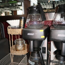 Siesta Køge ApS *Storkøkken - Inventar - Højtalere B&O Beolab 5 - Drikkevarer m.m.*